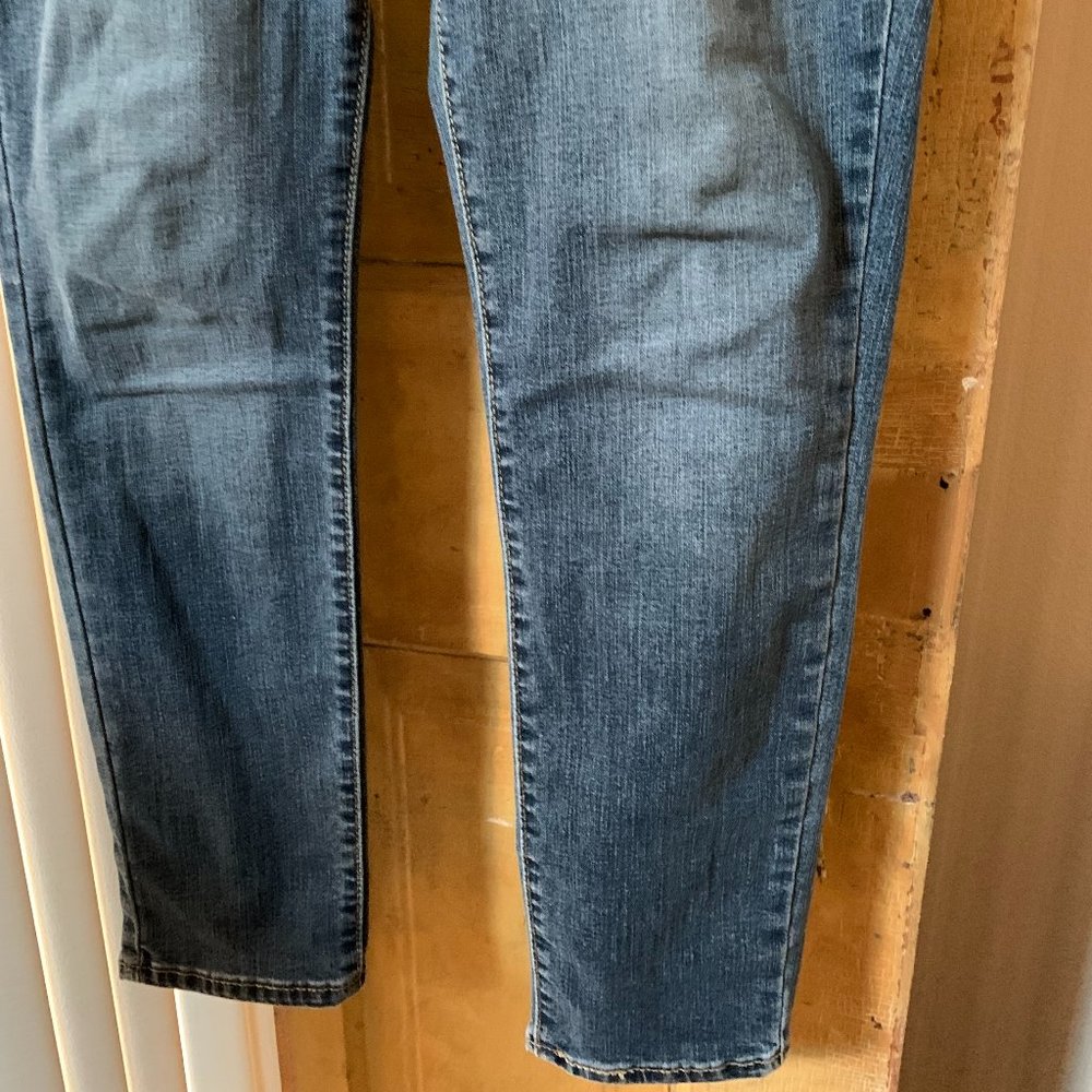WOMAN LEVI'S - Picture 2 of 4